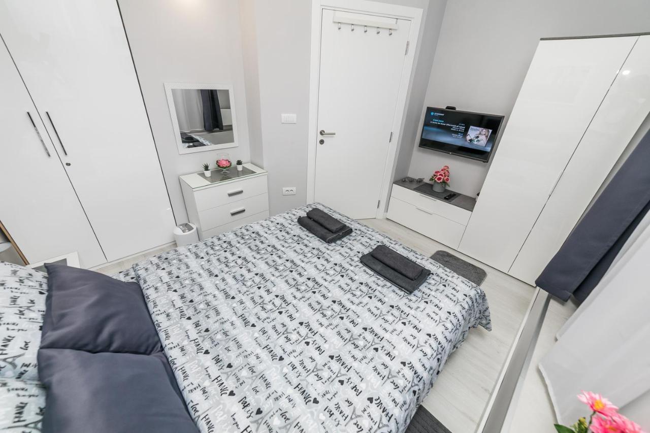 Gray Luxe Apartment Belgrade